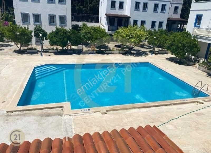 Bodrum Eskiçeşme Kiralık Daire Century21 Den Marina Arkası Havuz Manzaralı 1+1 Daire.