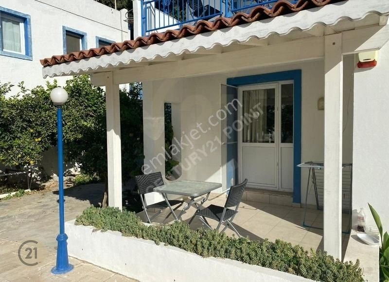 Bodrum Eskiçeşme Kiralık Daire Century21 Den Marina Arkası Havuz Manzaralı 1+1 Daire.