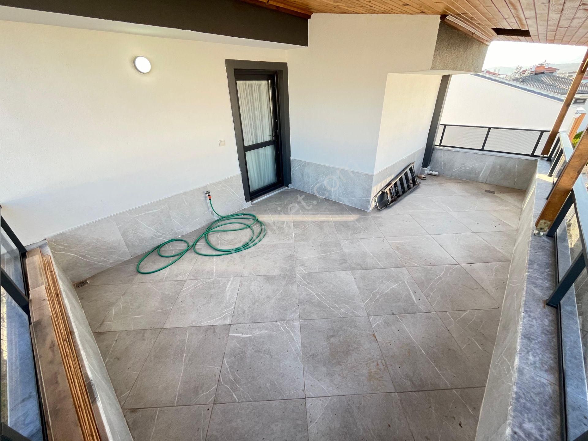 Tek Yetkili Sezgin Emlaktan Deniz Manzaralı 5+1 Satılık Triplex Villa - Görsel 33