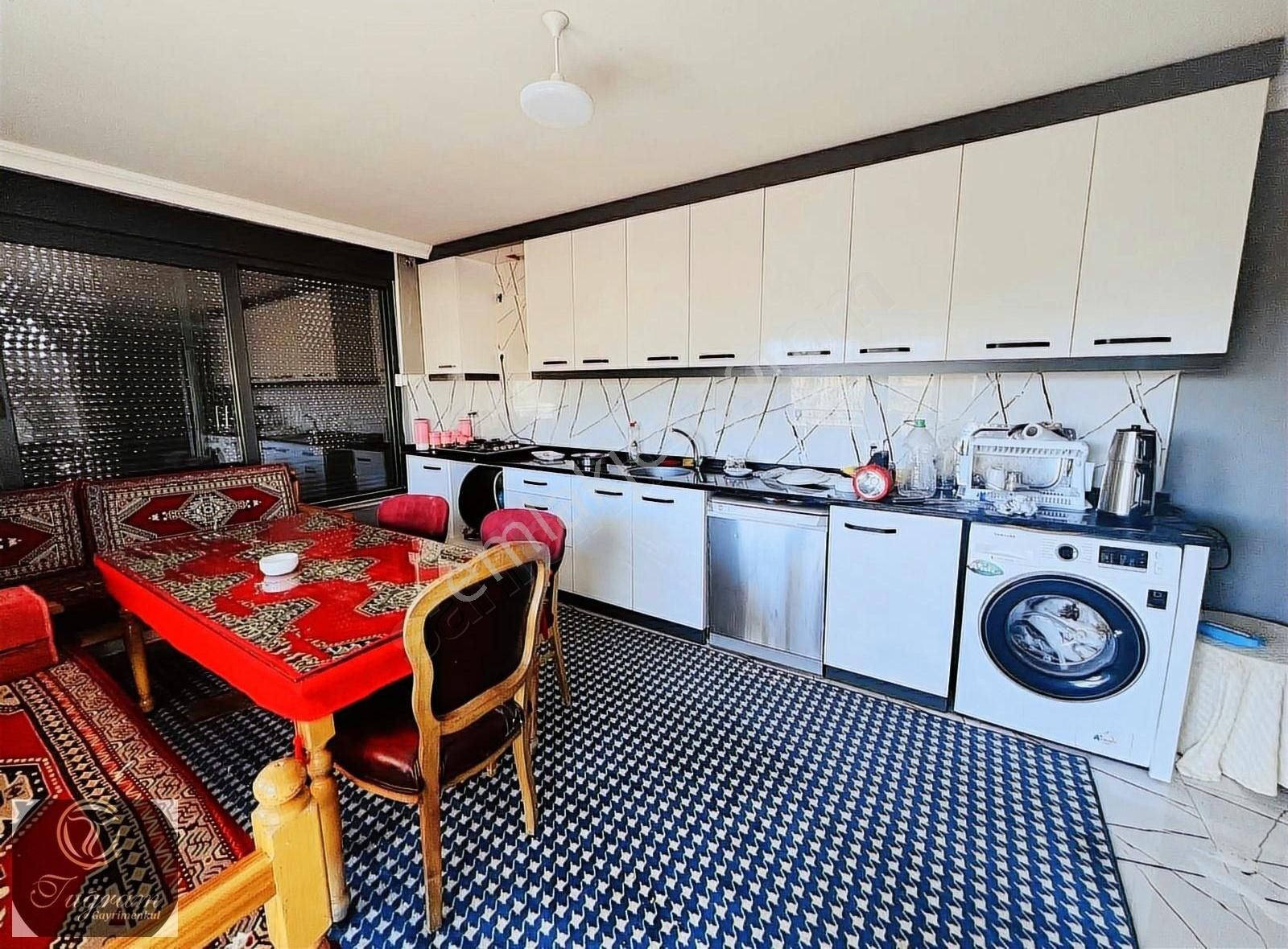 Döşemealtı Karaveliler De Muhteşem Havuzlu Villa - Görsel 2