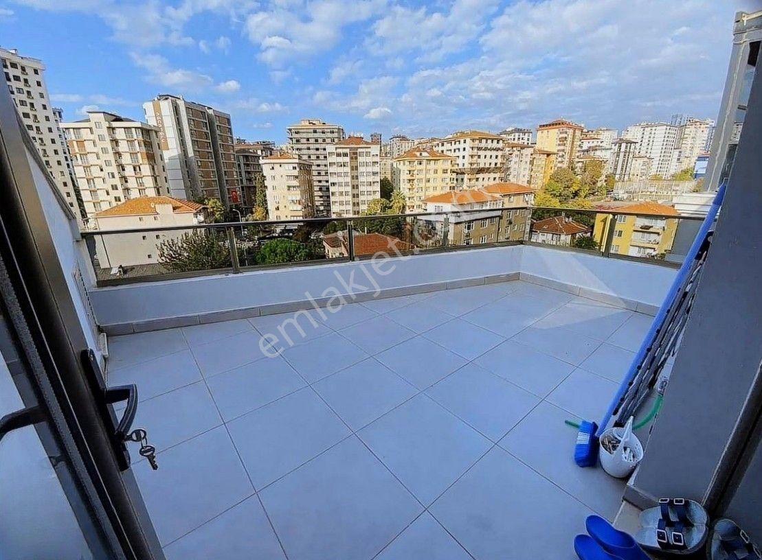 Kadıköy Bostancı Satılık Daire Kadıköy Bostancı'da 3+1 130m² Teraslı Satılık Çatı Dubleks Kat Mülkiyet Tapulu Mal Sahibi Oturmakta