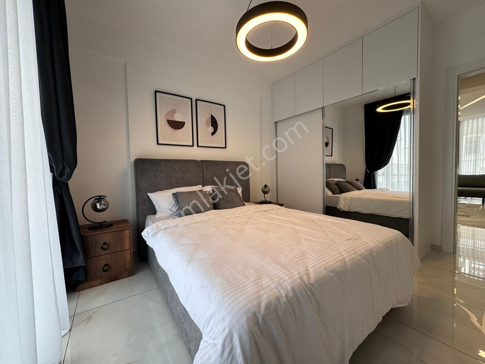 Girne Merkez'de Muhteşem Lokasyonda, Teslime Hazır Komple Satılık Apartman !! - Görsel 27