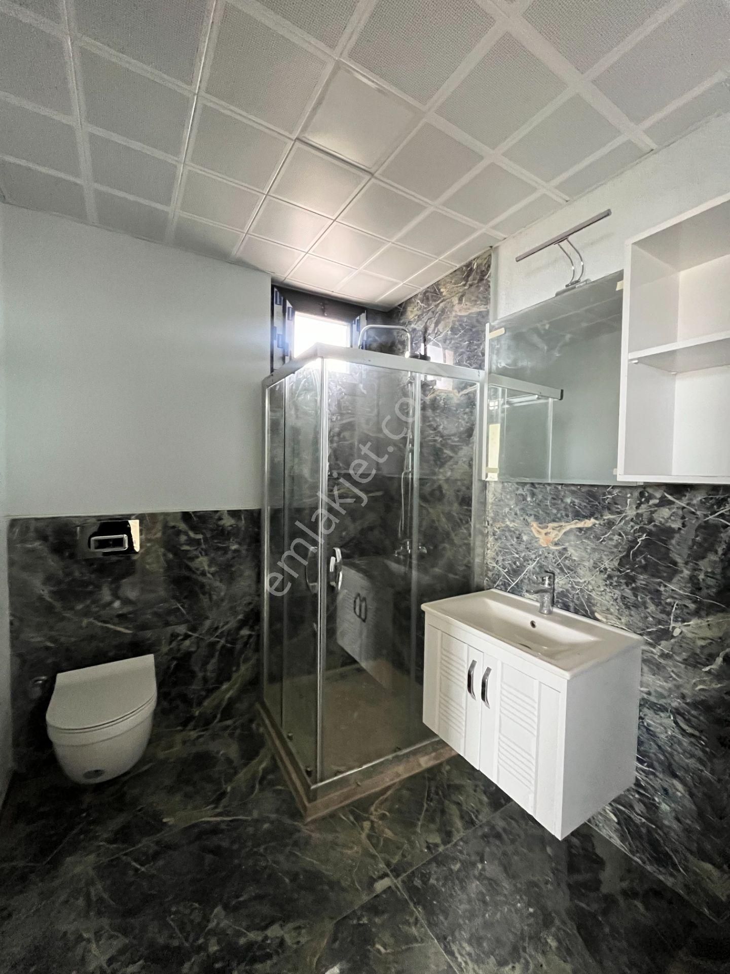 Seferihisar Akarca’da, Manzaralı, Havuzlu Sitede, Şato Mimarisine Sahip Sıfır Villa - Görsel 28