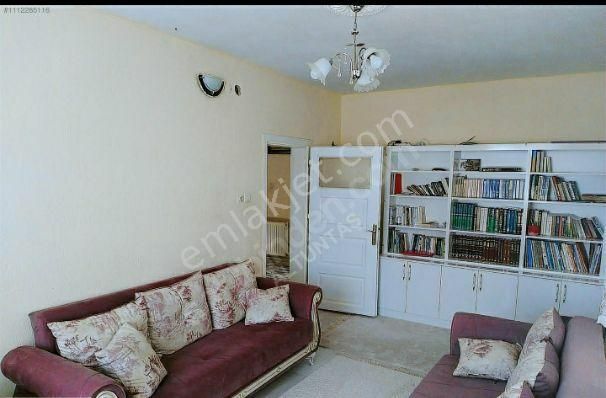 Mustakil Bahceli 2katli Ev - Görsel 6