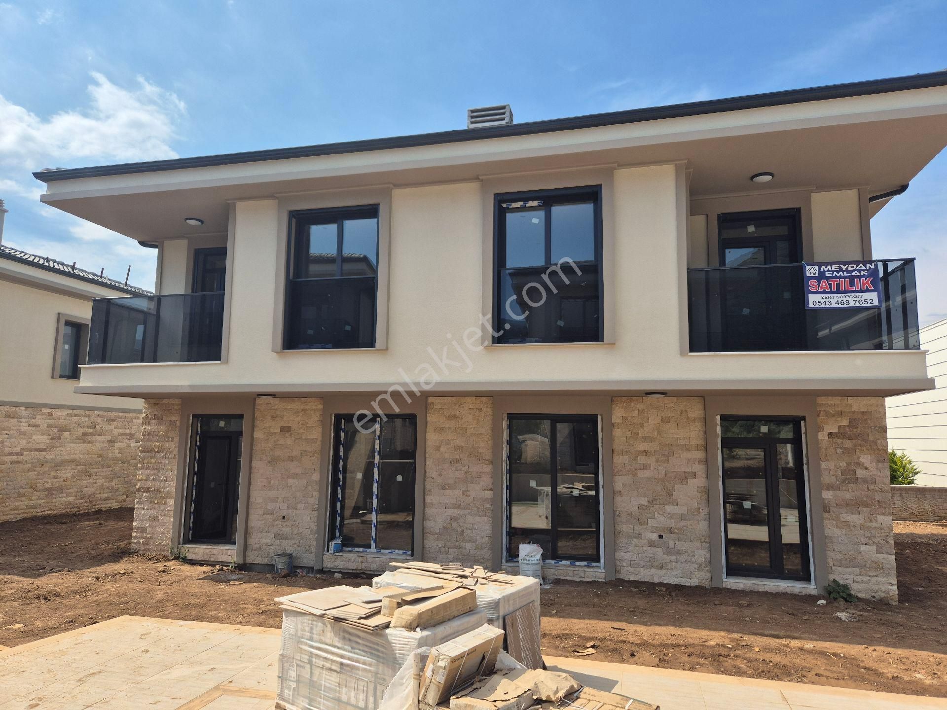!!sıfır Akıllı Villa!!plajlar 500 Mt, Millipark 1.5 Km, Doğanın İçinde, Havuzun Başında