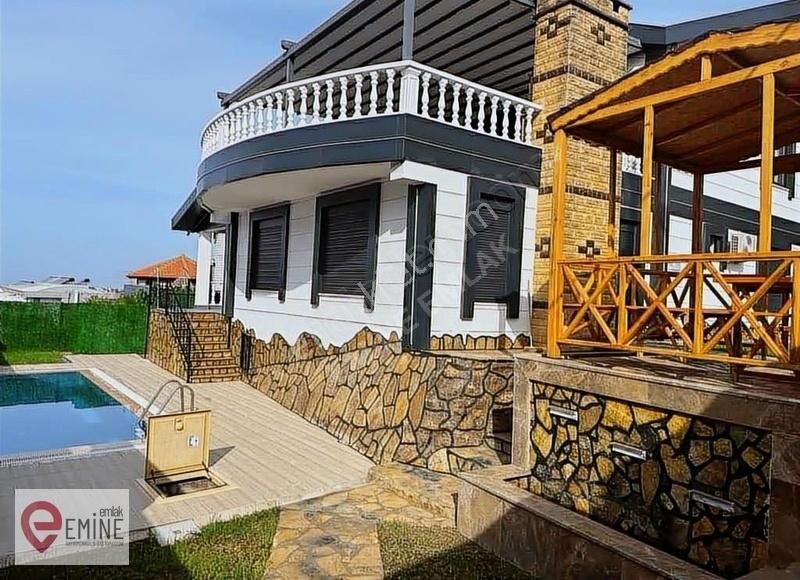 Alanya Kargıcak Satılık Villa Alanya/kargıcak Müstakil Havuzlu 420 M2 3 Mutfaklı 4+1 Villa