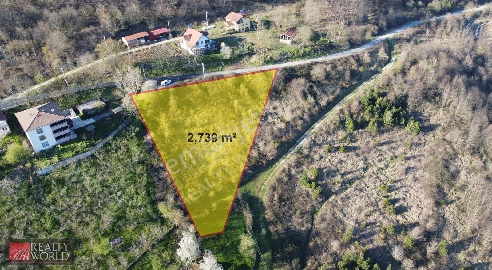 Gölyaka Yazıpınar Satılık Konut İmarlı Düzce Gölyaka Yazıpınar Mah. 3 Kat İmarlı Satılık 2,739 M² Arsa