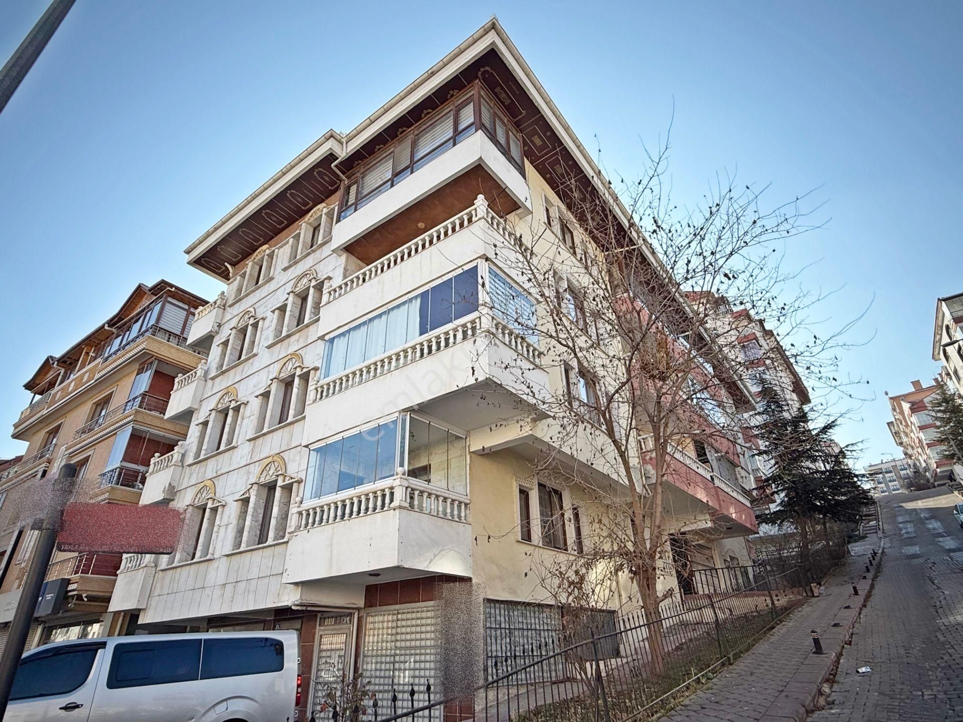 Keçiören Yayla Satılık Daire 3+1 Cadde Üzeri Yapılı Masrafsız Yüksek Giriş -2 Banyo 3 Balkon-