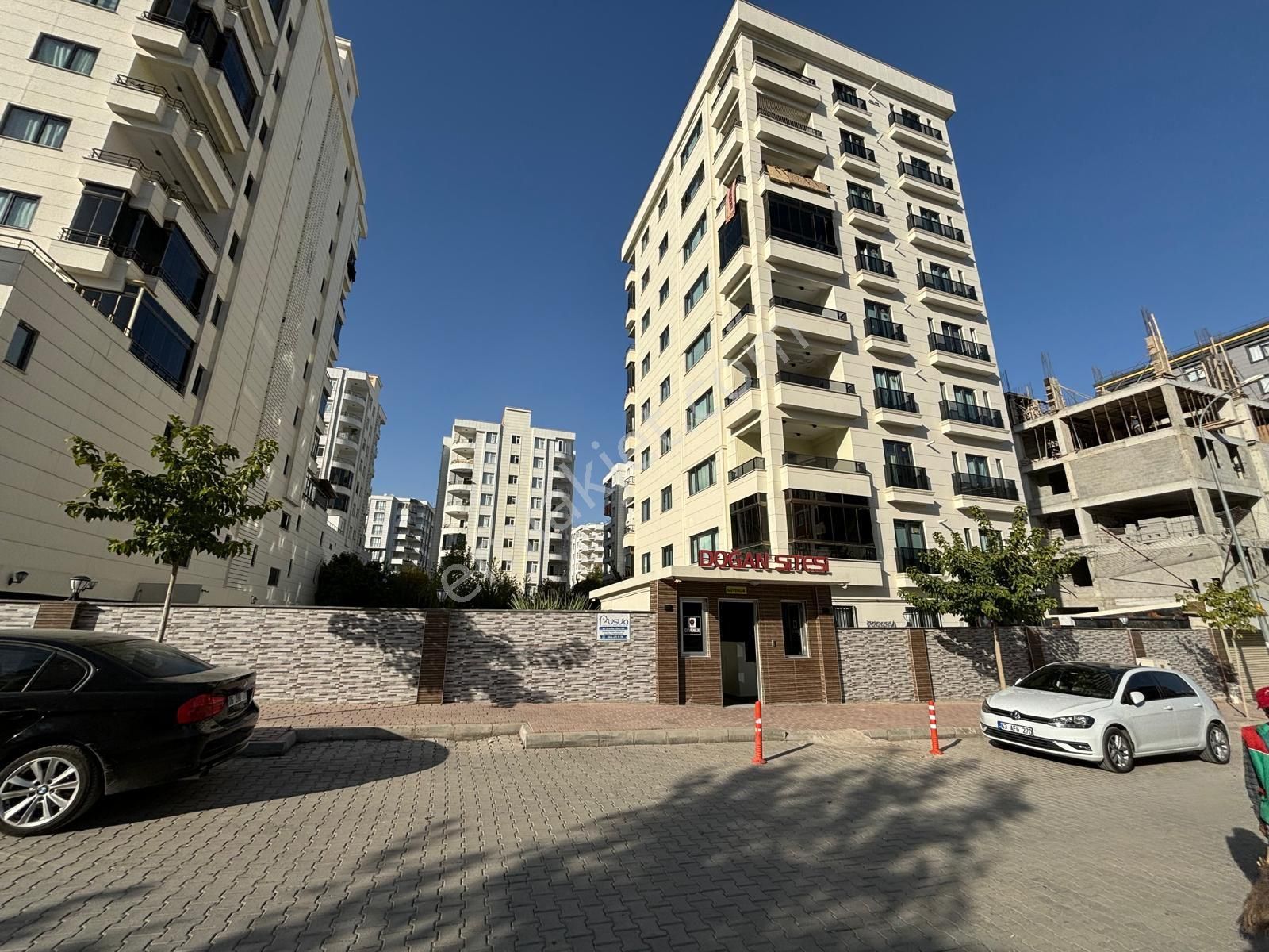 Karaköprü Akpıyar Satılık Daire Badıllı Üngün Emlak Tan Akpiyar Mah Site İçerisinde Lüks 2+0 Satılıkgiriş Daire