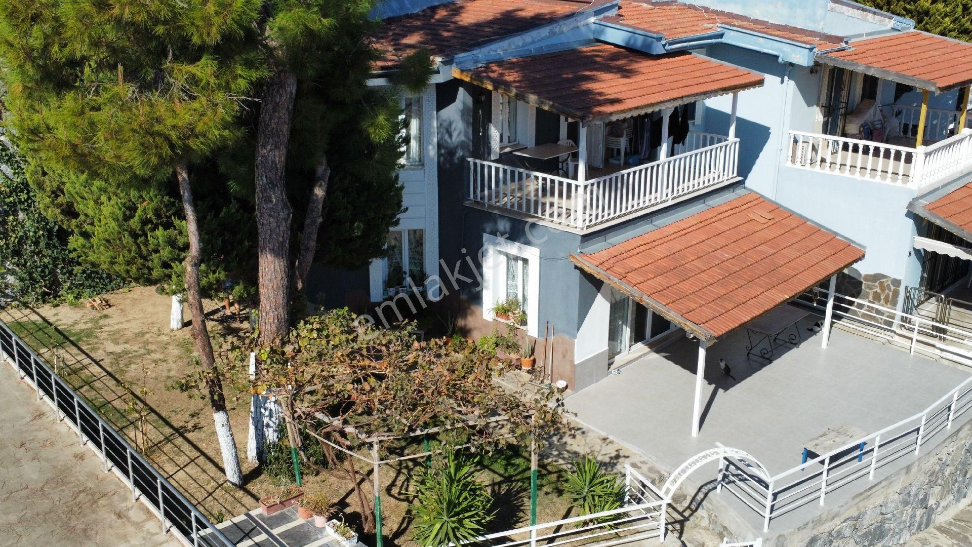 Kuşadası Değirmendere Satılık Villa Kuşadasında Deniz Manzaralı Köşe Konumlu Geniş Bahçeli Satılık Villa