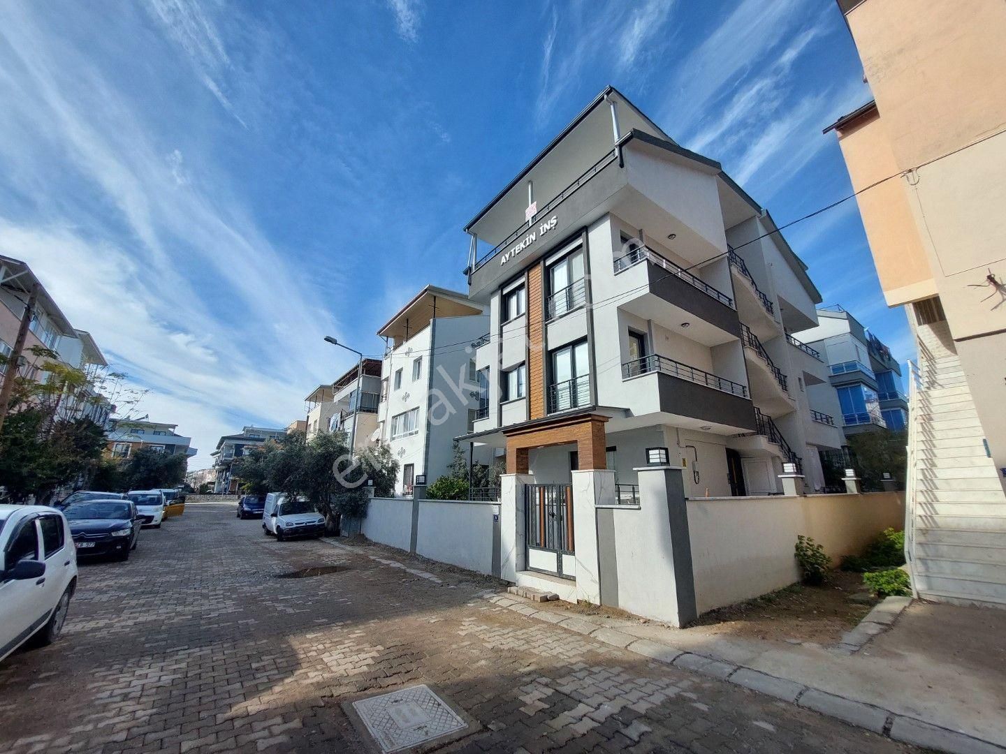 Didim Cumhuriyet Satılık Daire Didim'de Çok Merkezi Noktada Satılık 4+1 Apartman Dubleksi