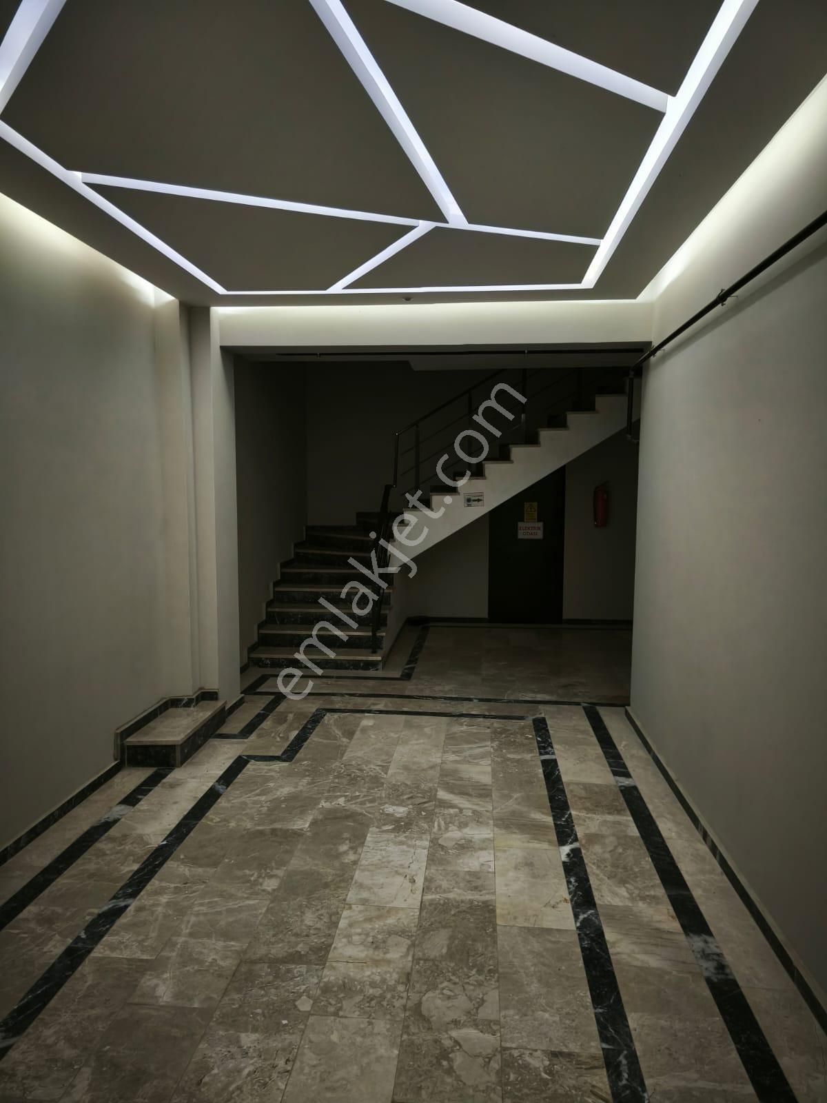 Sahibinden Havuzlu Sitede Satılık Lüx Bahçe Katı Daire 3+1 Ferah - Görsel 27