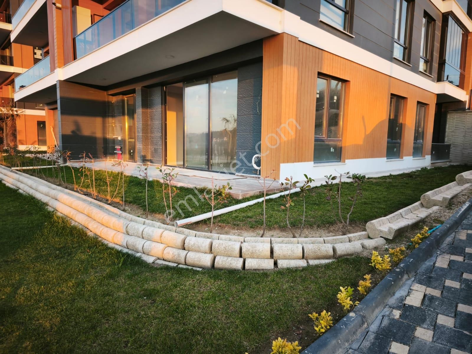 Sahibinden Havuzlu Sitede Satılık Lüx Bahçe Katı Daire 3+1 Ferah - Görsel 6