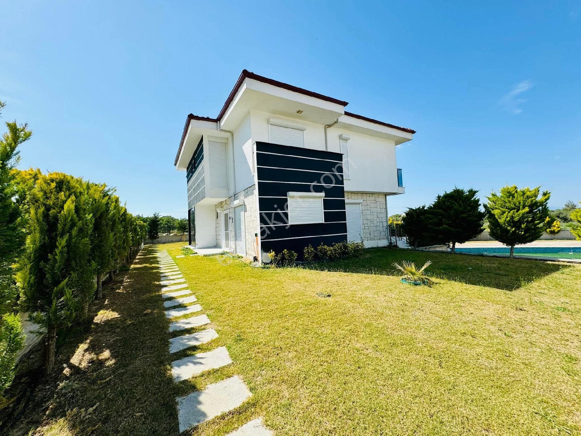 Kuşadası Güzelçamlı Satılık Villa Güzelçamlı Satılık Deniz Manzaralı Villa