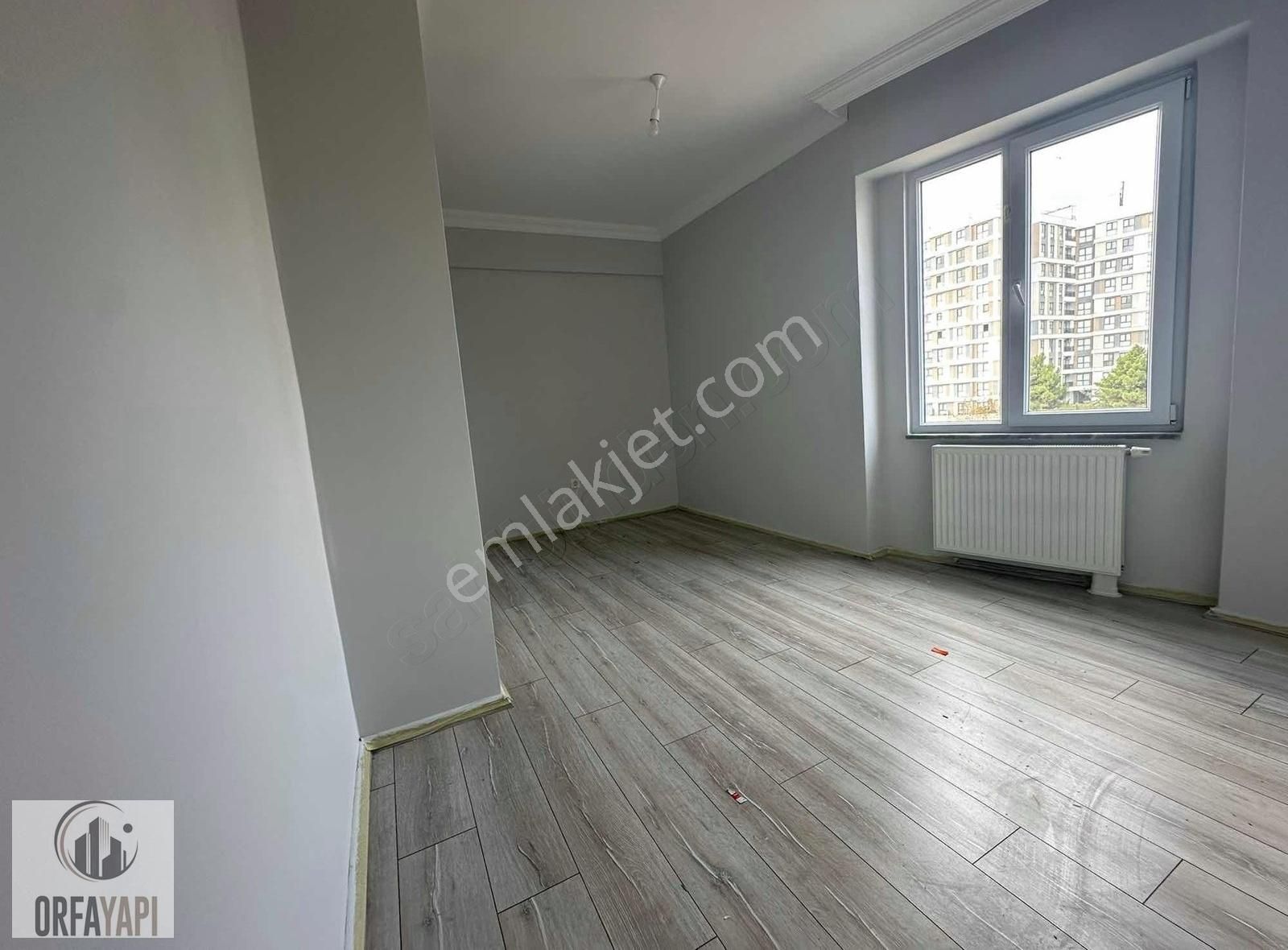 Pendik Çınardere Kiralık Daire Aras Park Sitesinde Ara Kat 2+1 Boş Daire