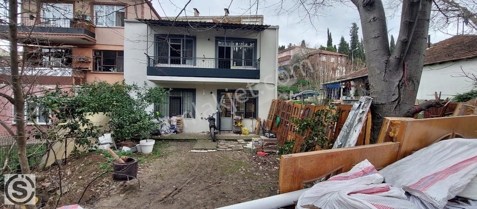 İzmit Orhan Satılık Bina İzmit Merkez Orhan Mahallesi 174 M2 Arsa İçerisinde 2 Adet Daire