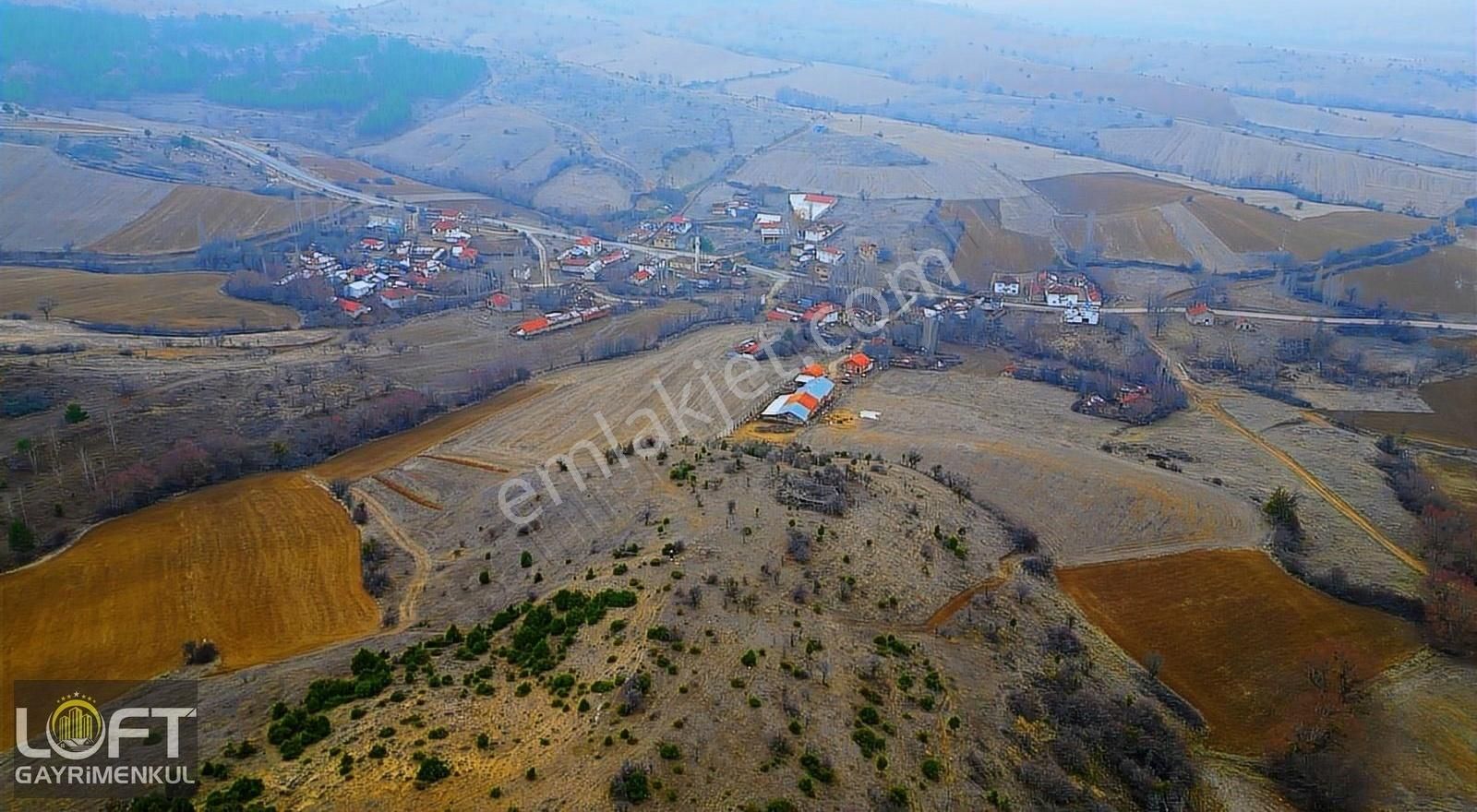 Gediz Yukarısusuz Köyü Satılık Tarla Kütahya'da Yerleşim Yanın'da,yollu,köy Manzaralı 4.485 M2 Arazi