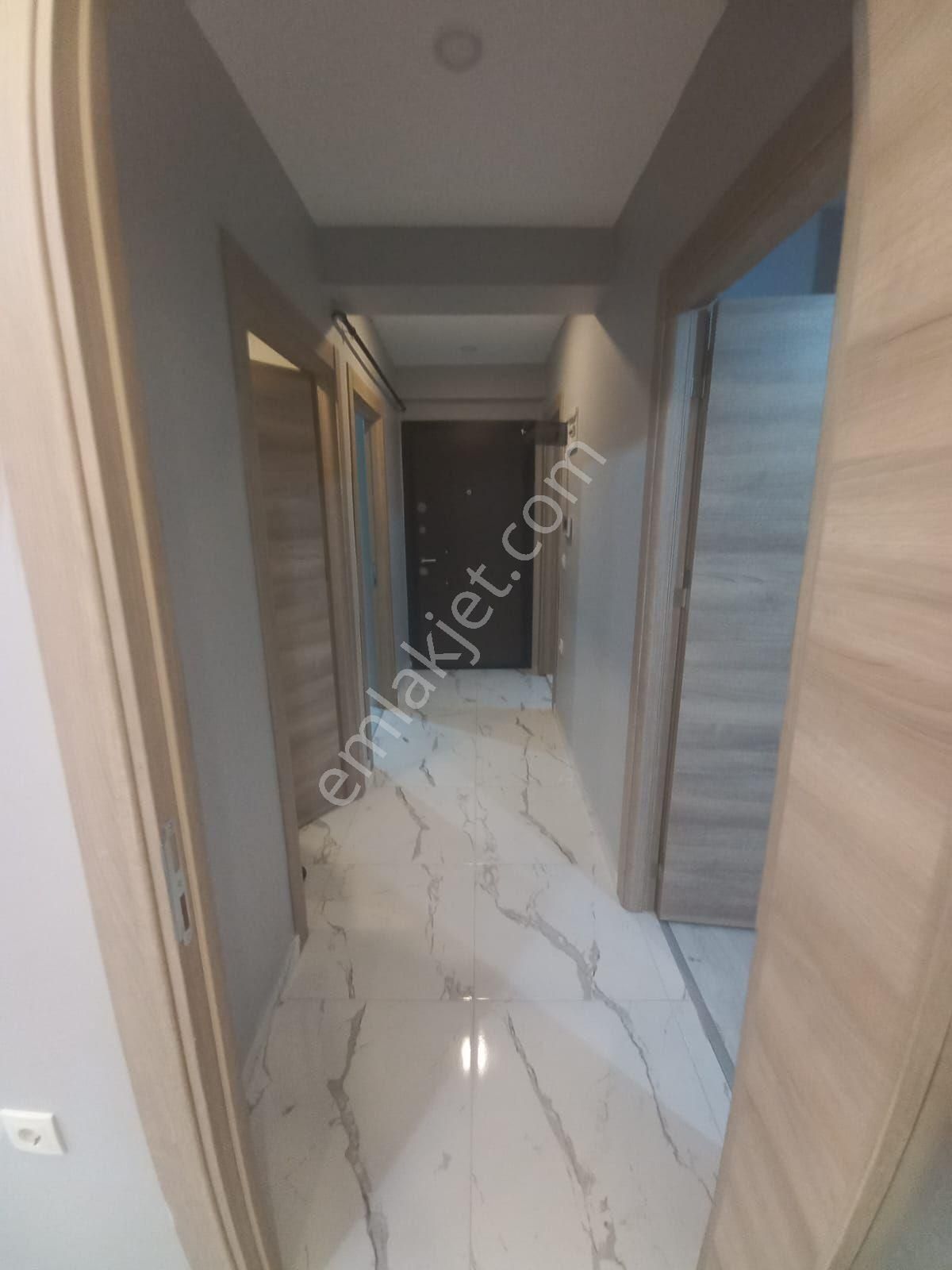 Bahçelievler Zafer Kiralık Daire Zafer Mahallesi Kiralık Aileye Memura Y.giriş Daire Sıfır Temiz