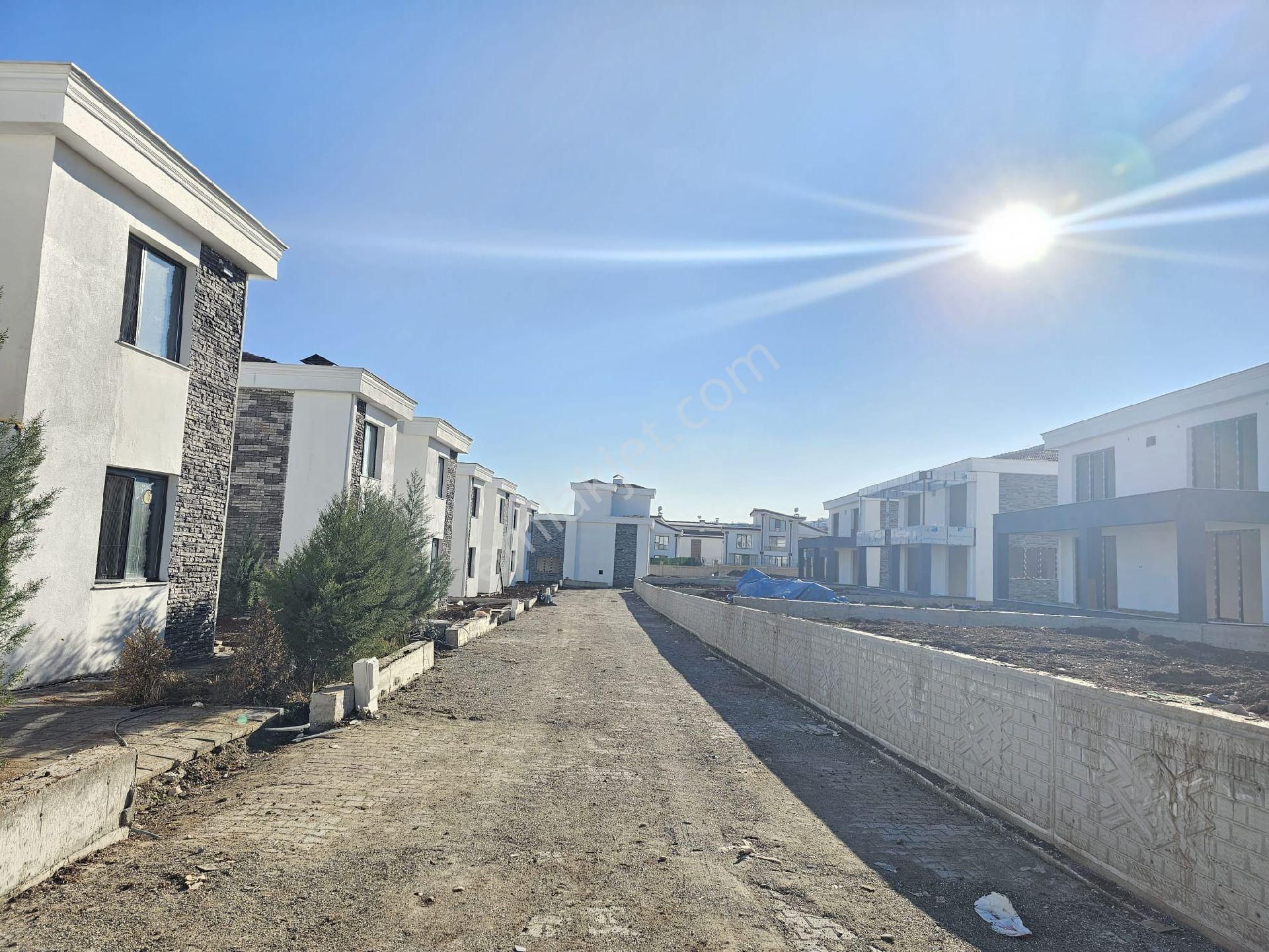 450 Evler Ulaş Deloft Villalarında Satılık Villalar - Görsel 2