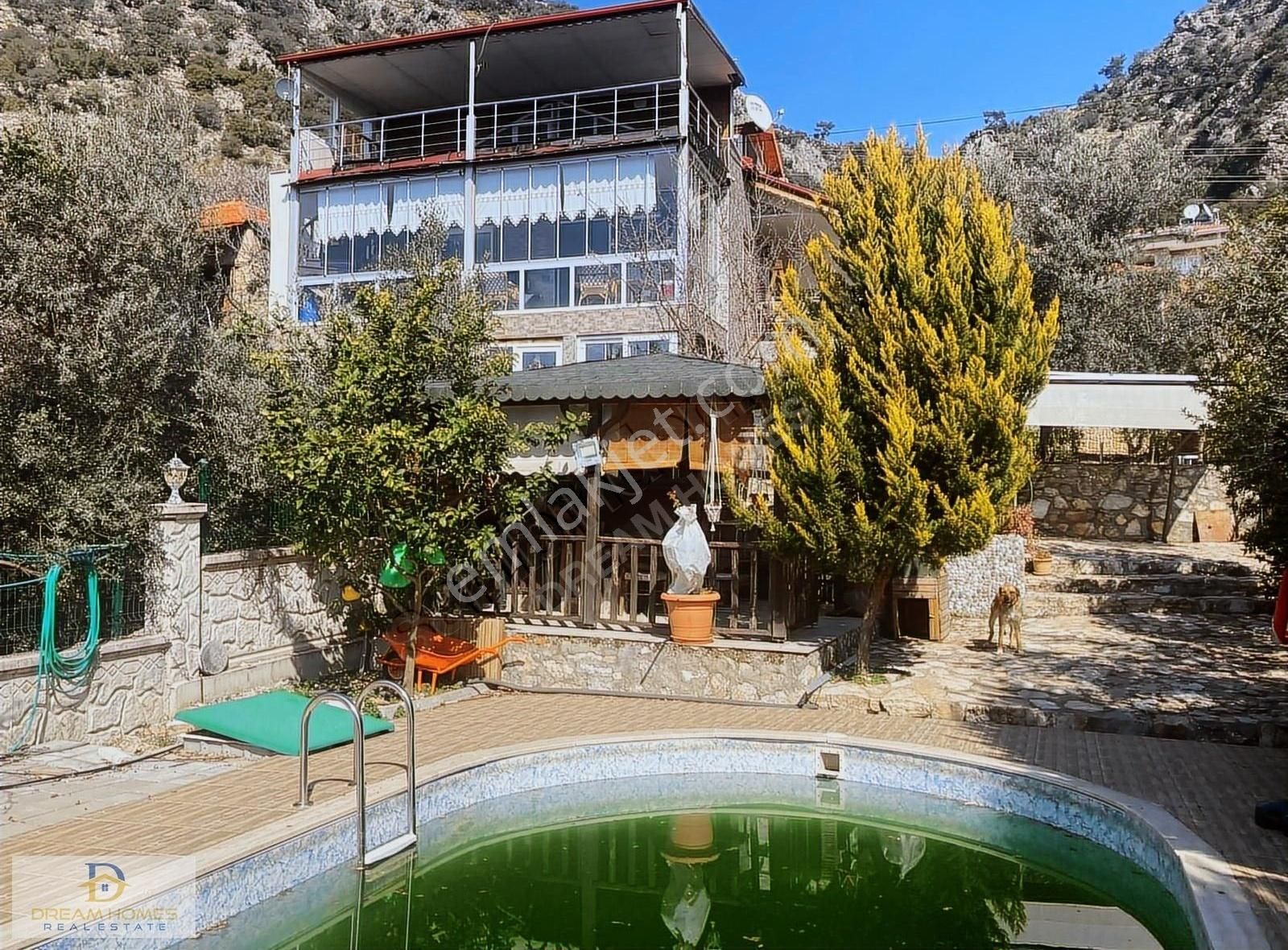 Fethiye Yeşilüzümlü Satılık Villa Fethiye Yeşilüzümlü'de , Eşyalı Havuzlu ,manzaralı Villa