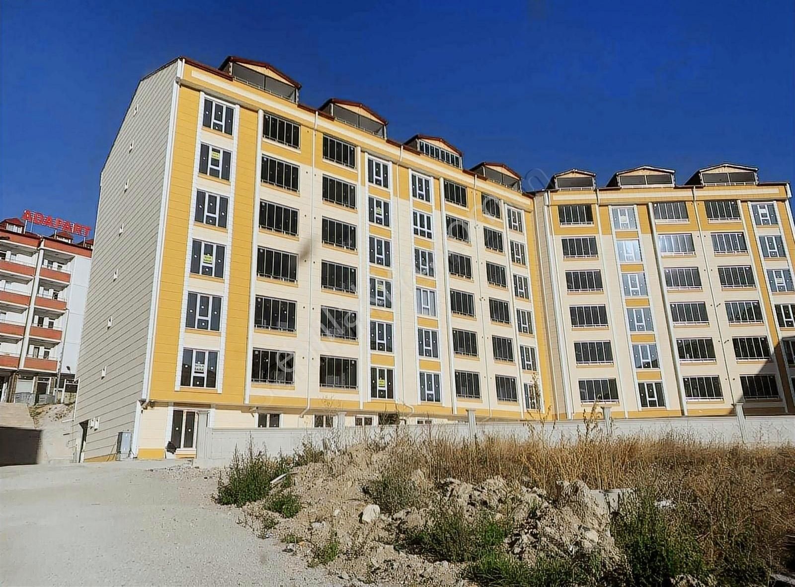 Bayburt Merkez Zahit Kiralık Daire Üniversite Karşısında Alttan Isıtmalı Kiralık Daire