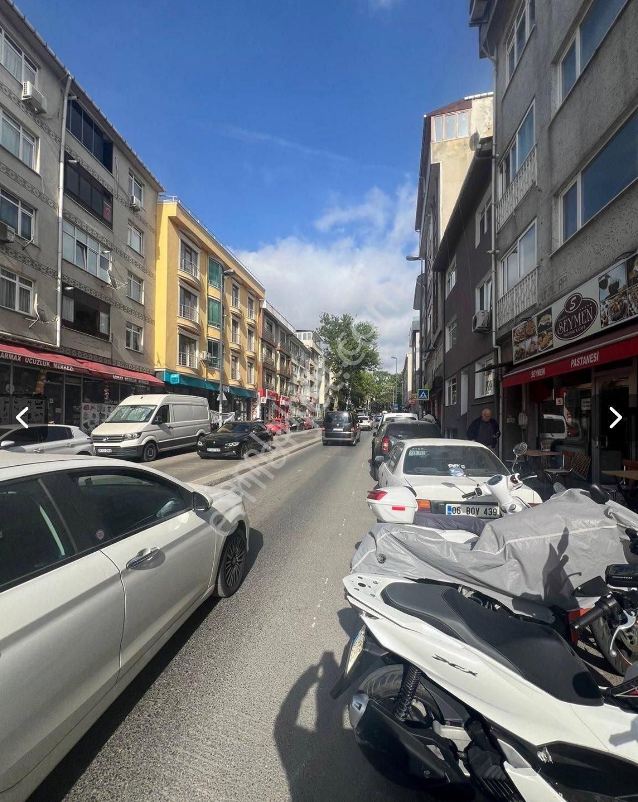 Üsküdar Murat Reis Devren Genel Gazi Caddesi Üzerinde Merkezi Konumda Çevik Kuvvet Karşısı Devren Kiralık Dükkan