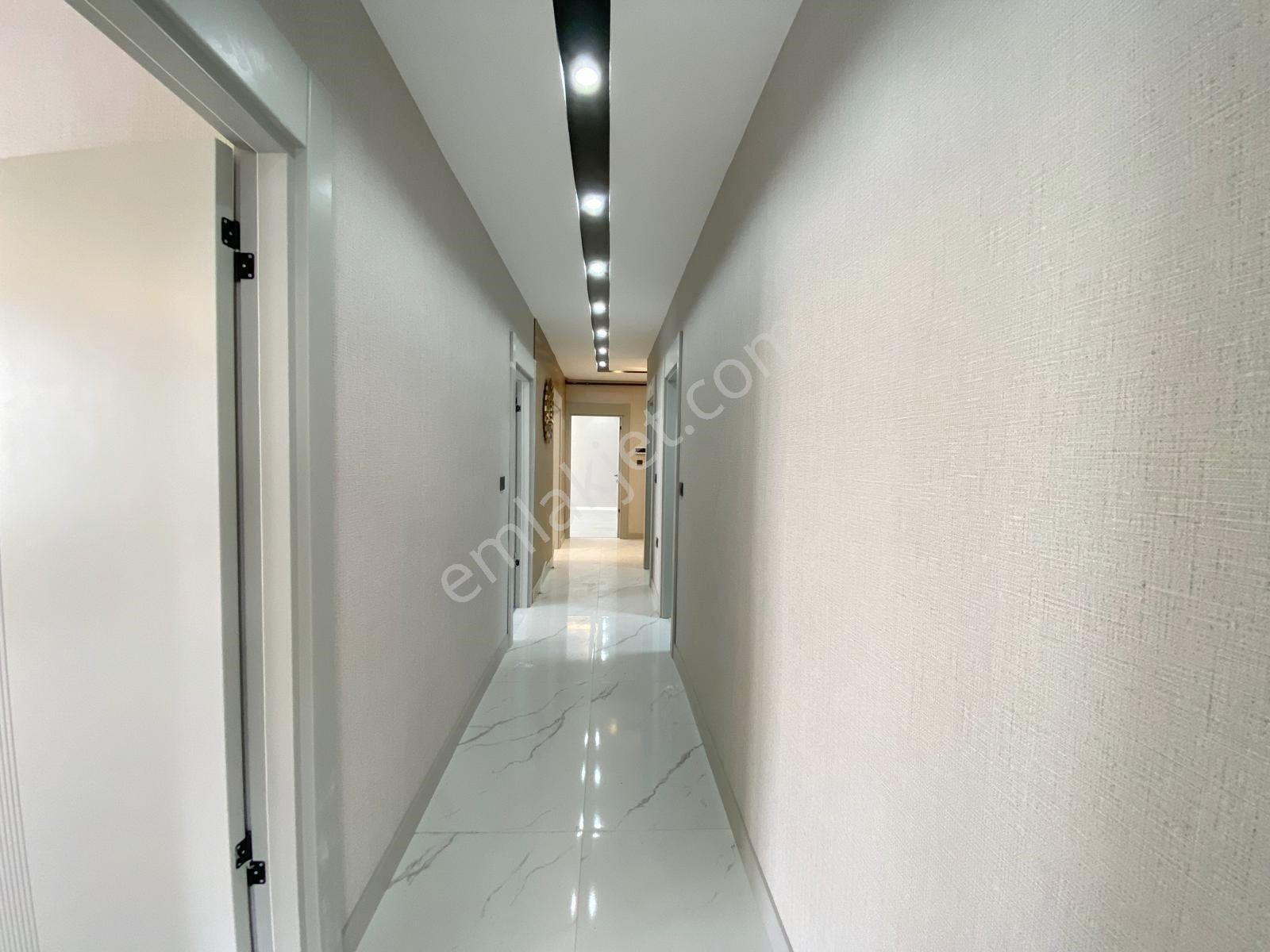 Yeni Yıla Özel Katta Giyinme Odalı Sıfır 3+1 - Görsel 7