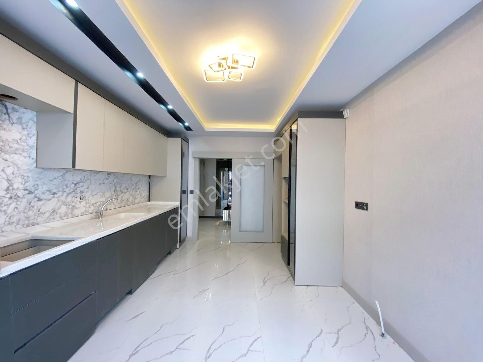 Yeni Yıla Özel Katta Giyinme Odalı Sıfır 3+1 - Görsel 29