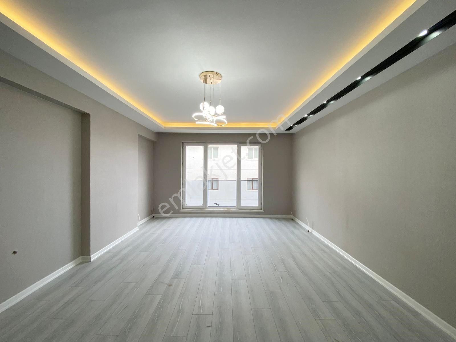 Yeni Yıla Özel Katta Giyinme Odalı Sıfır 3+1 - Görsel 12