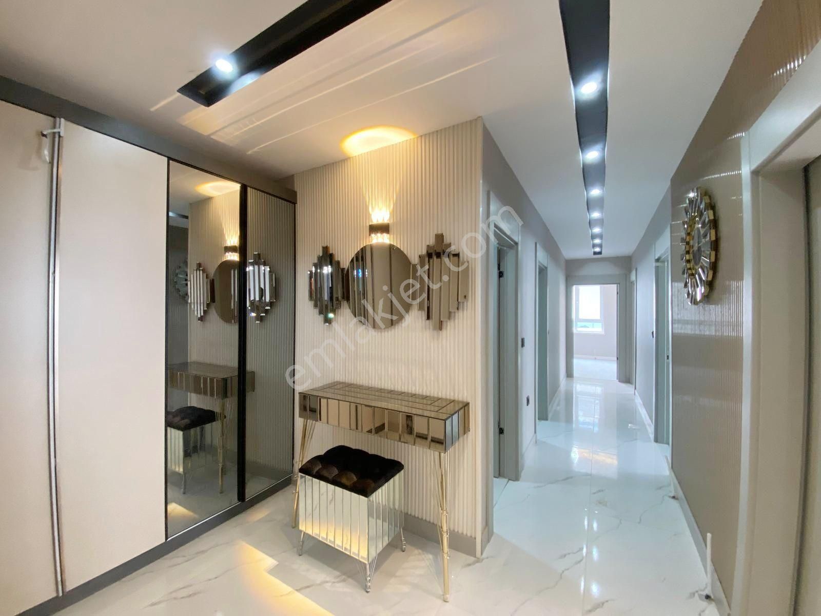 Yeni Yıla Özel Katta Giyinme Odalı Sıfır 3+1 - Görsel 23