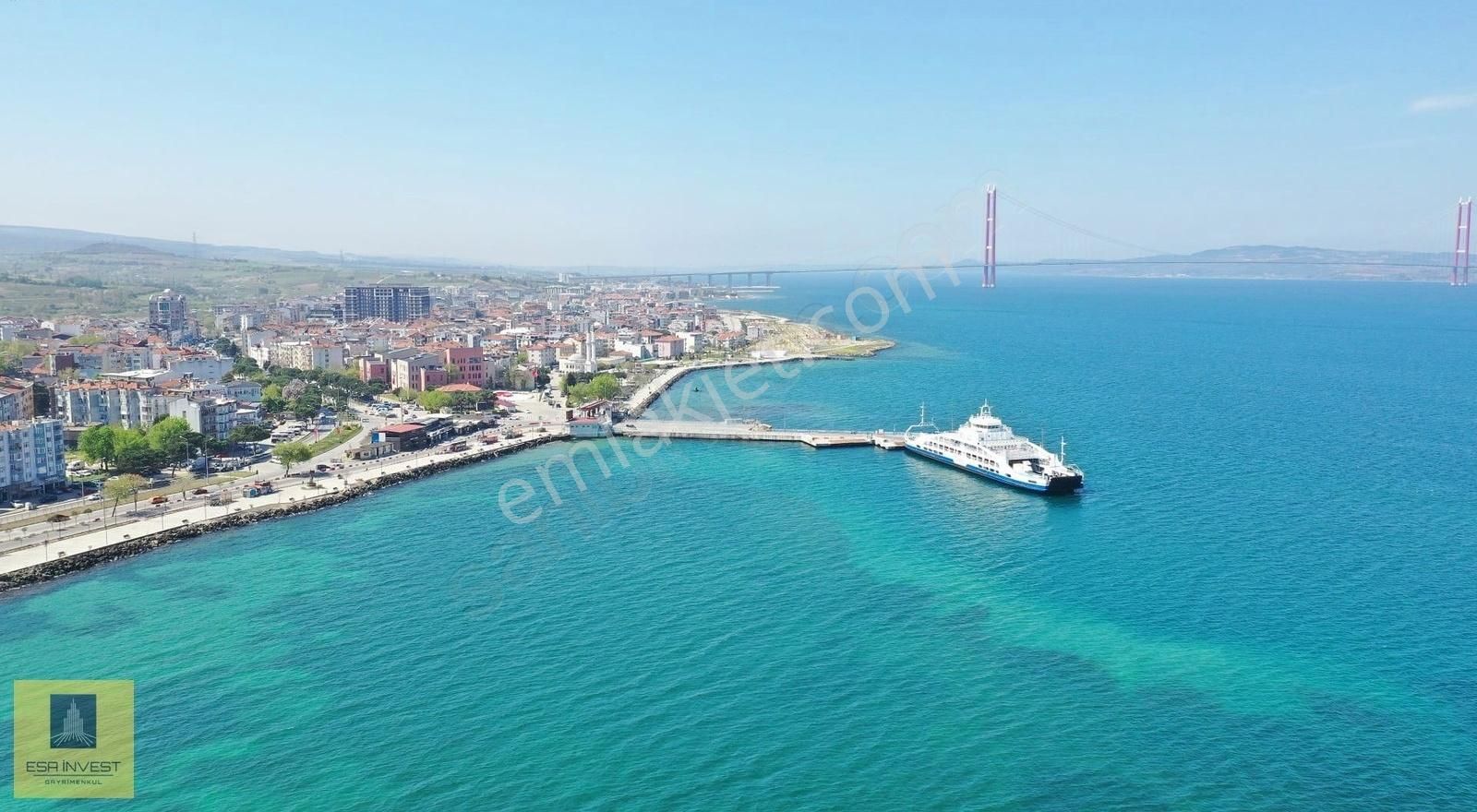 Lapseki Gazi Süleyman Paşa Satılık Tarla Boğaz Deniz Manzaralı 447 M2 Etrafı Çevrili Yatırımlık