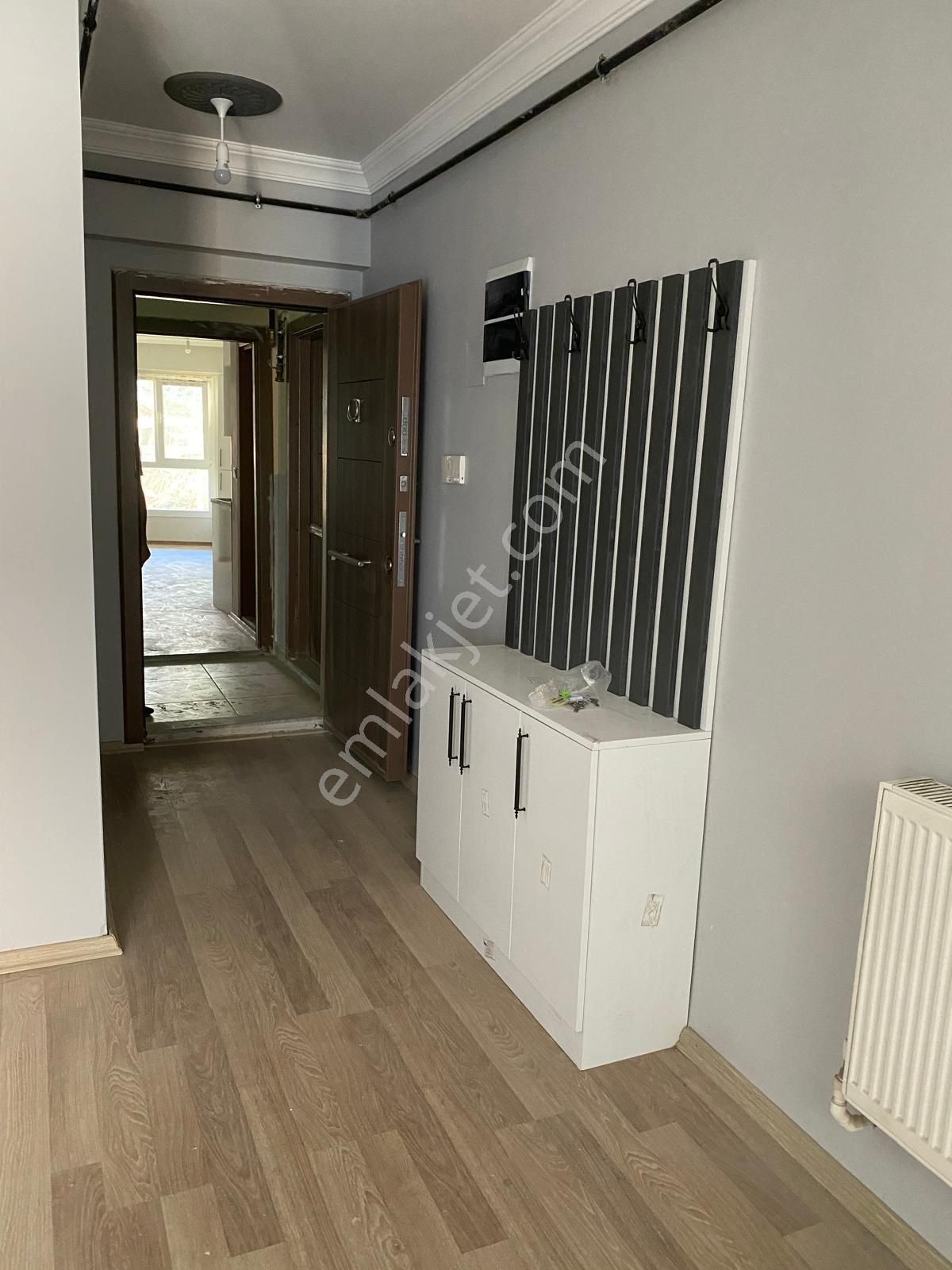 Uşak Merkez Aybey Satılık Daire Berkay Gayrimenkulden Satılık Apartlar 1+0 1+1