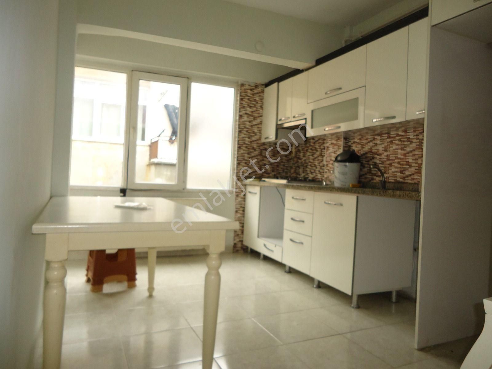 S.evler Merkezde Metrobüse 4dk 2+1 95m2 Klimalı Kısmı Eşyalı Lux Daire