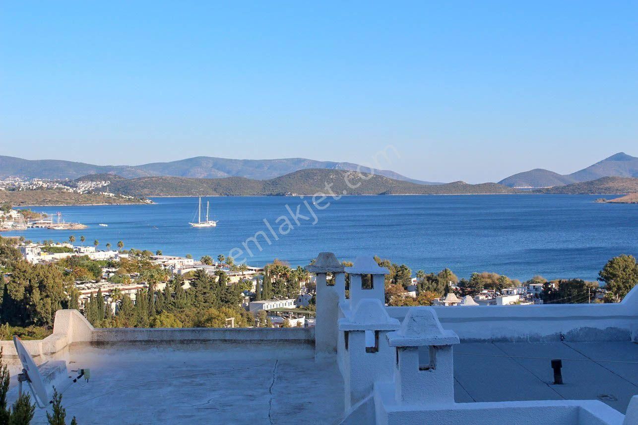 Bodrum Yahşi Satılık Villa Bodrum Yahşi'de Satılık Harika Manzaralı Denize Yakın Müstakil Villa