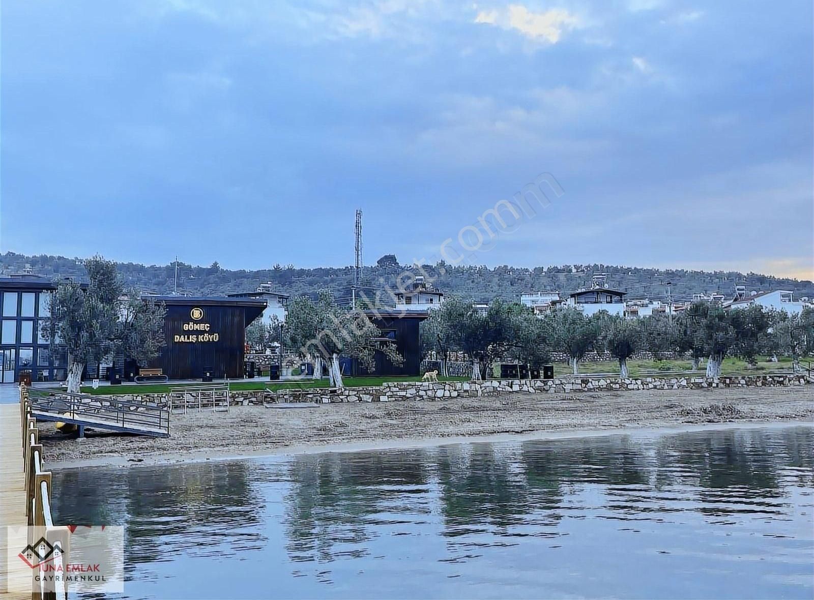 Gömeç Karaağaç Satılık Müstakil Ev Deniz Manzaralı İki Yapılı Otantik Köy Evi...