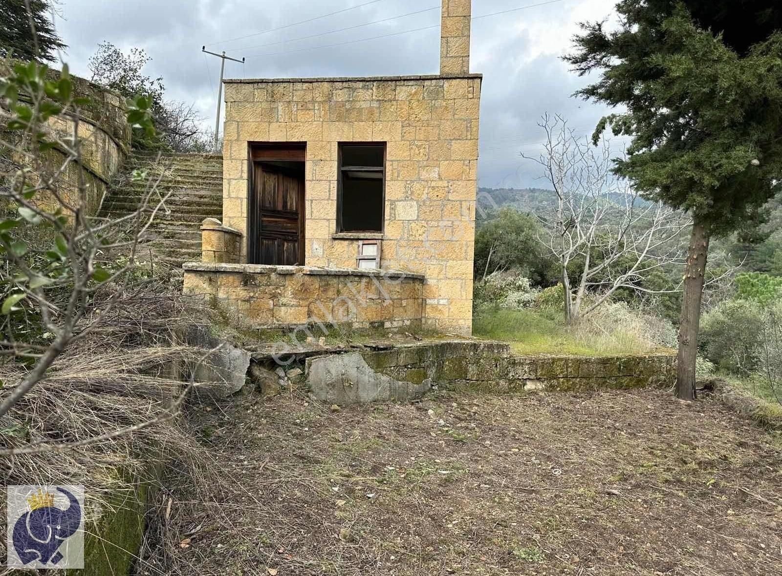 Ayvacık Yeşilyurt Köyü Satılık Müstakil Ev Yeşilyurt Köyünde Köy İçi İmarlı Ev Ve Arsası