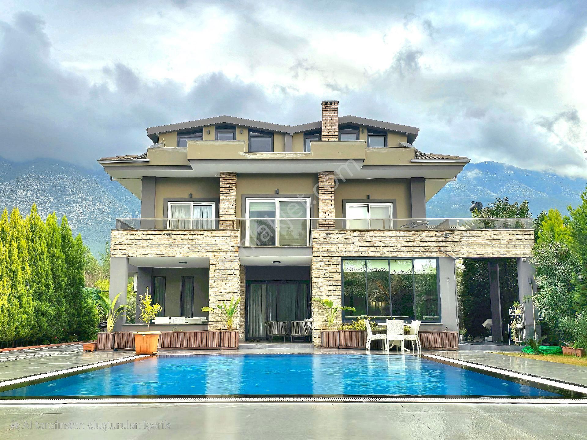 Fethiye Ölüdeniz Satılık Villa Fethiye Ölüdeniz'de Satılık 7+2 285m2 600m2 Bahçeli Villa