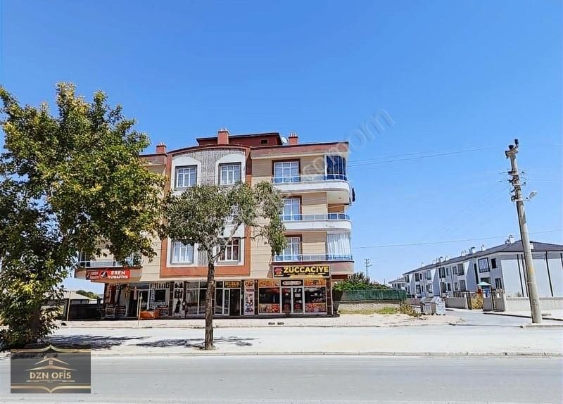 Karatay İstiklal Satılık Daire İstiklal Mahallesi Cadde Üzeri Satılık 3+1 Eşyalı Ara Kat Daire