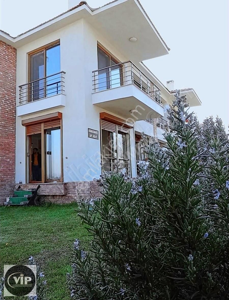 Foça Hacıveli Satılık Daire Vip Gayrimenkul'den Apartman'da Müstakil Yaşam