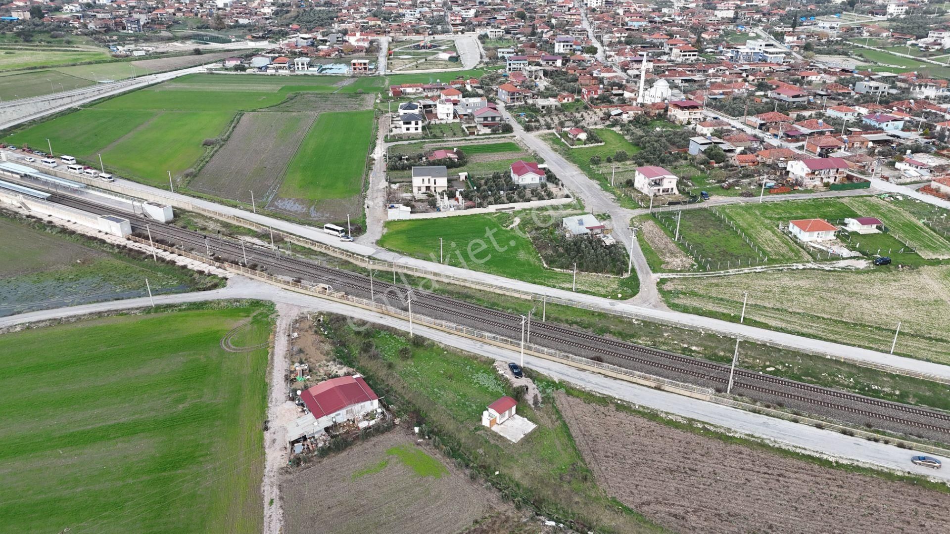 Menderes Tekeli Atatürk Satılık Tarla Tekeli İzban Durağının Dibinde Satılık Tek Tapu 850 M2 Bahçe 21 M2 Konteynır Ev