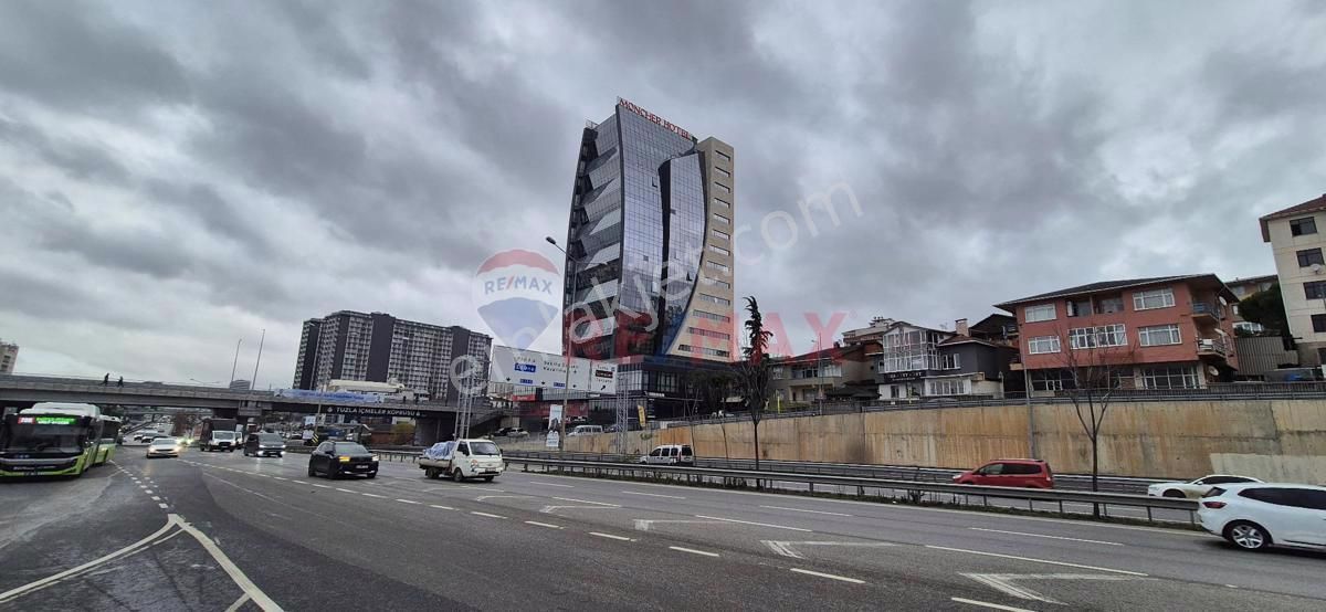 Tuzla İçmeler Kiralık Ofis Tuzla Asdora Plaza'da Panoramik Manzaralı Kiralık Ofis Katı 200 M²