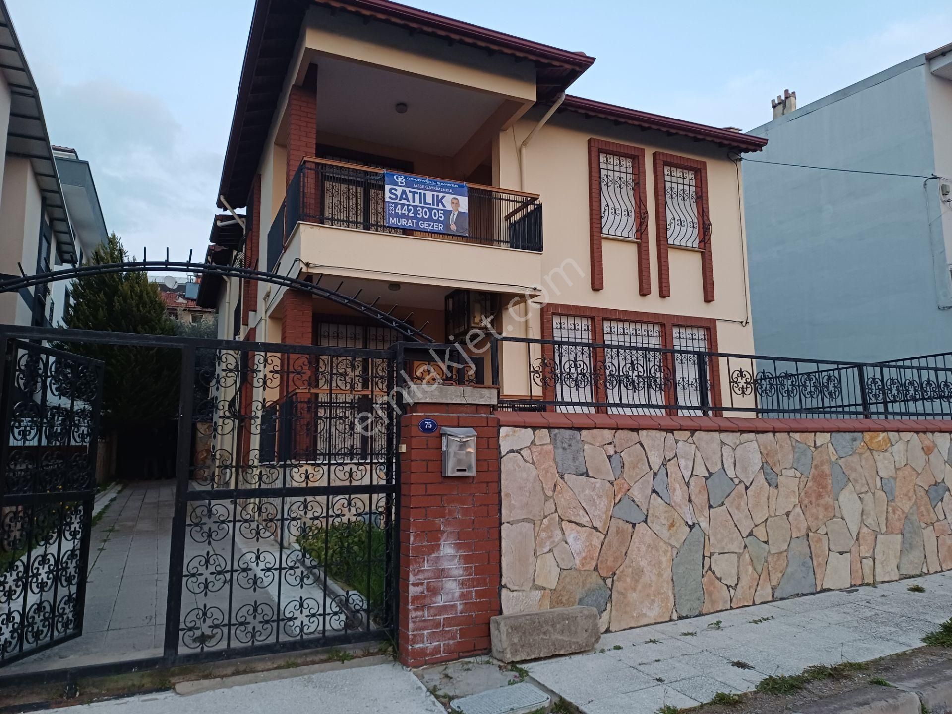 Buca Şirinkapı Satılık Daire Şirinkapı'da Bahçeli İki Katlı Müstakil Ev