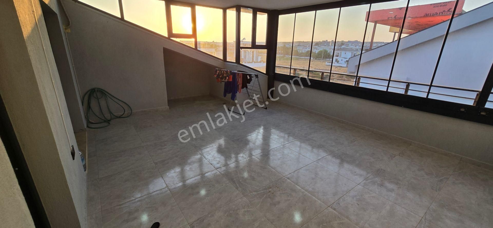 Didim Efeler De Satılık 3+1 Ful Eşyalı Açılır Kapanır Kış Bahçeli Ve Teraslı Villa - Görsel 6