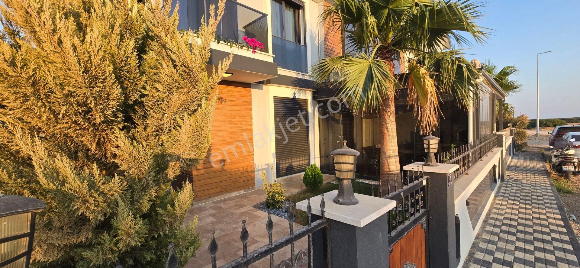 Didim Efeler De Satılık 3+1 Ful Eşyalı Açılır Kapanır Kış Bahçeli Ve Teraslı Villa - Görsel 18