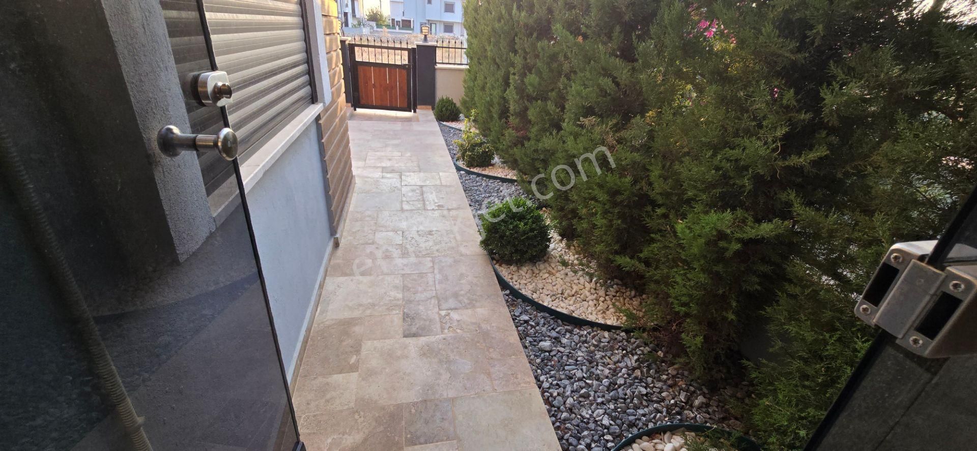 Didim Efeler De Satılık 3+1 Ful Eşyalı Açılır Kapanır Kış Bahçeli Ve Teraslı Villa - Görsel 4