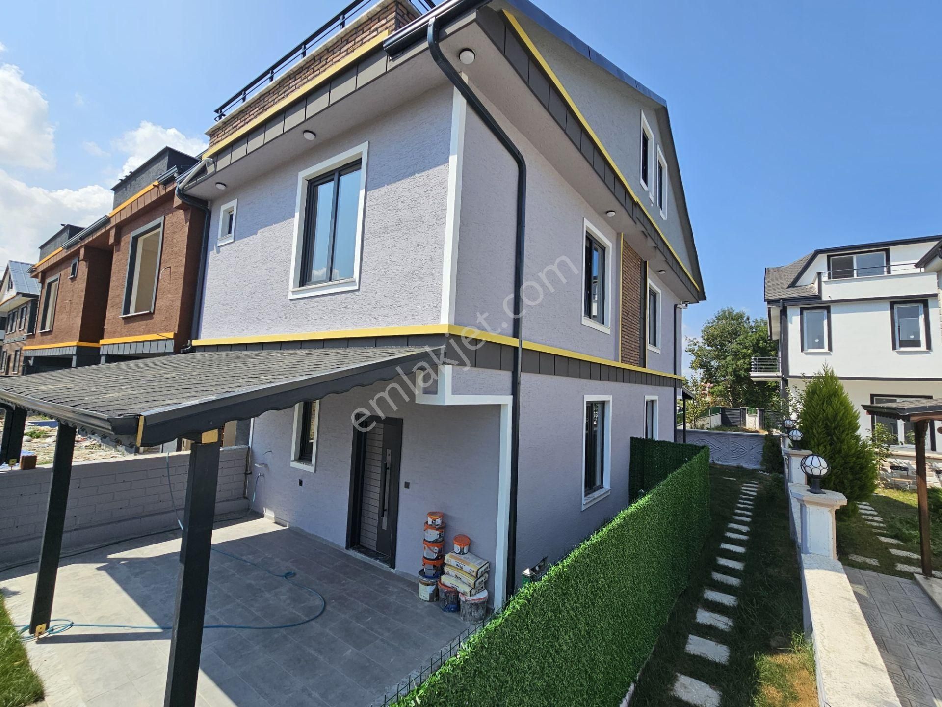 Kocaali Yalı Satılık Villa Sakarya Kocaali De 3+1 Bahçeli , Denize Yürüme Mesafesinde Satılık Villa