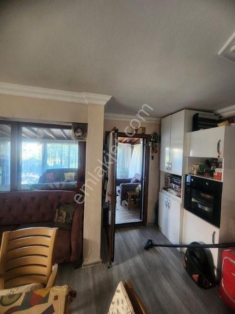 Seferihisarda Site İçinde Eşyalı Satılık 5+1 Villa - Görsel 15