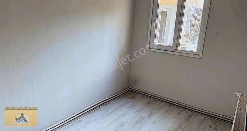 Dikili Gazipaşa Kiralık Daire Denize 50metre Mesafede 2+1 Sıcak Sulu Ara Kat Daire