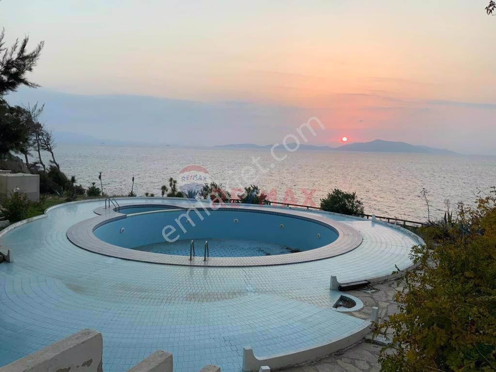 Bodrum Turgutreis Satılık Daire Bodrum Turgutreis Denize Sıfır Özel Plajlı 1+1 Satılık Daire