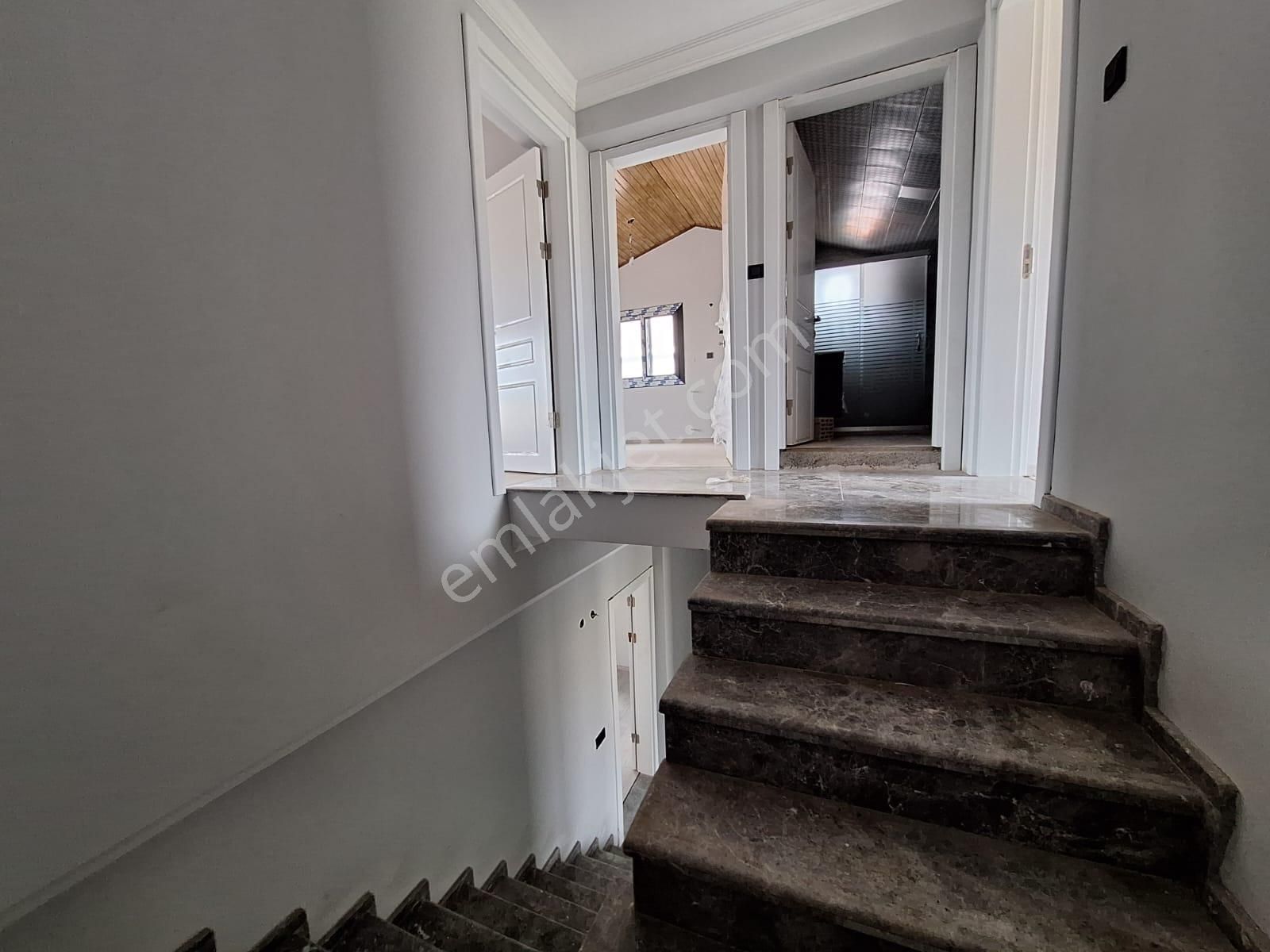 Güven Emlak'tan Cumhuriyet Mahallesinde Satılık İkiz Villa - Görsel 17